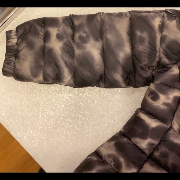 SOLD‼️Moncler Bady Cheetah Print Hood Down Jacket - Picture 14 of 16